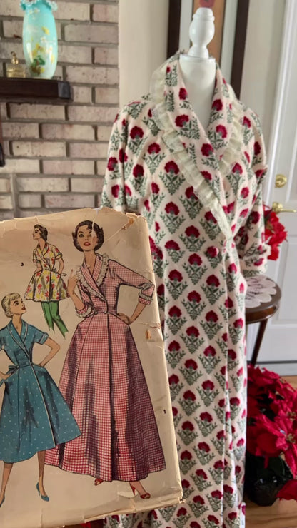 1950's The Sunrise Sweetheart Housecoat / PDF Pattern